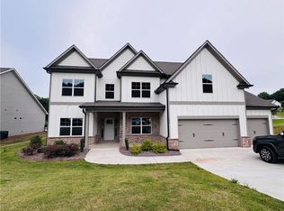 146 Cherokee Rose Ln, Hoschton, GA 30548