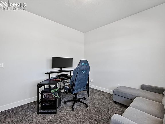 5th image of 9257 Bugaboo Dr