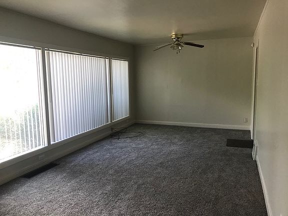 3rd image of 831 E Las Animas St