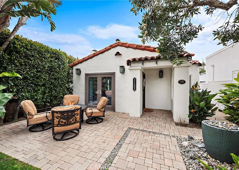 1155 Catalina