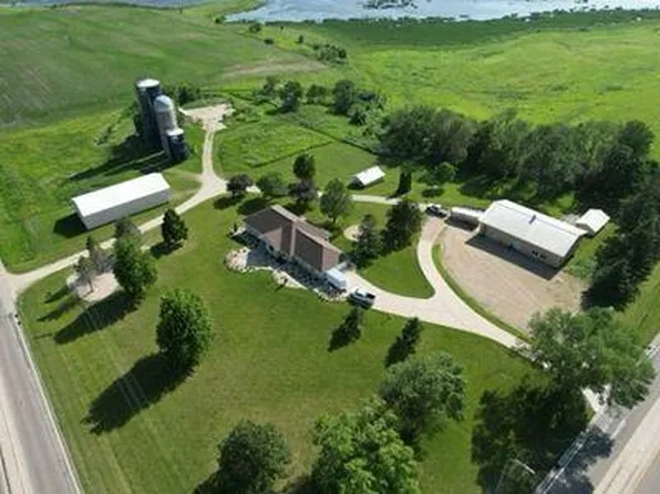 2068 Millersburg Blvd W, Dundas, MN 55019