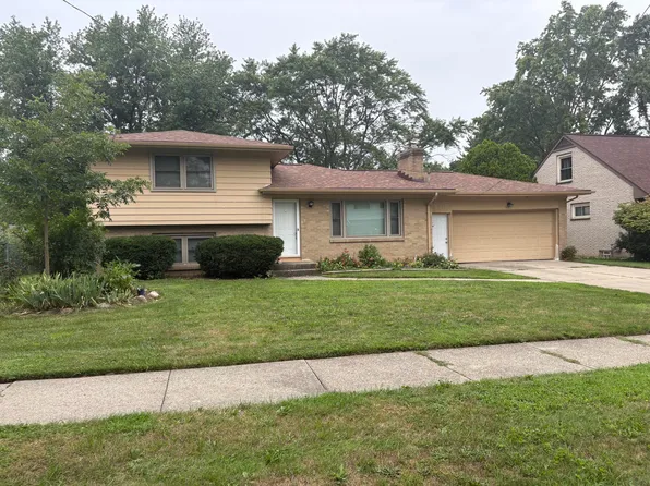 4545 Bonnie Ave SE, Kentwood, MI 49508