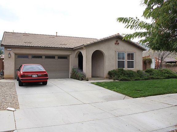 2nd image of 576 Julian Ave