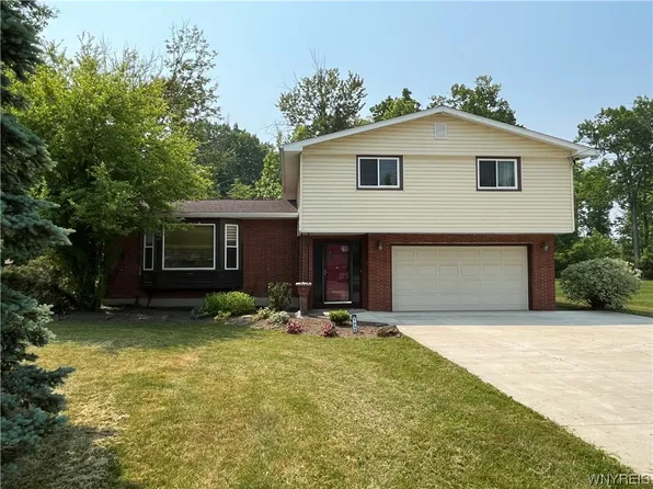 1958 Huth Rd, Grand Island, NY 14072