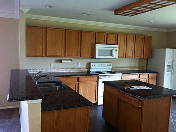 4th image of 1600 Forest Oaks Way