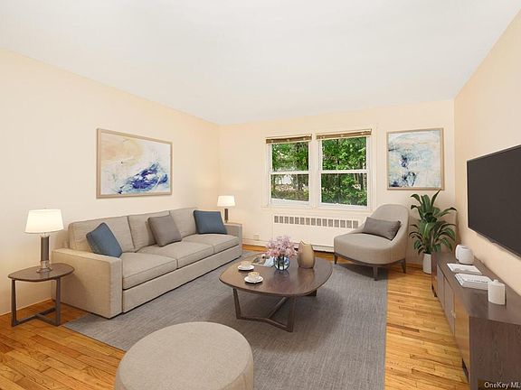 2nd image of 907 Palmer Ave #1J