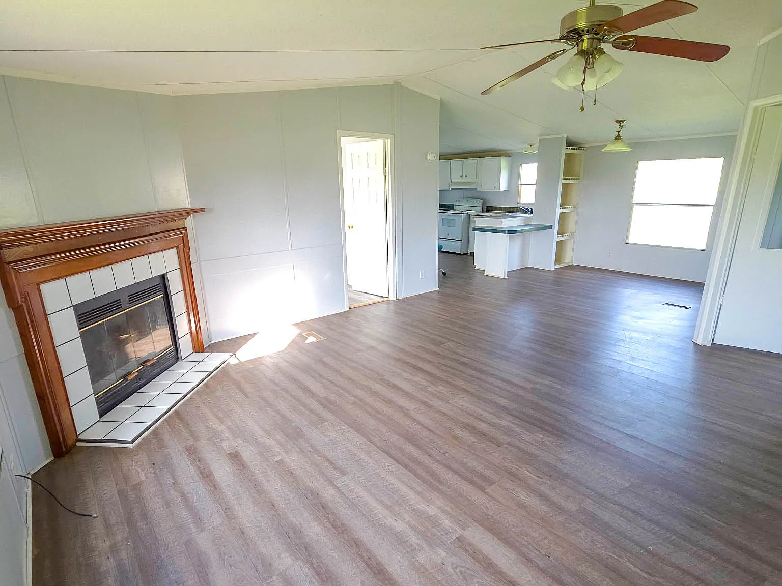 3 bed, 1600 sqft, $1,349 — Photo 3