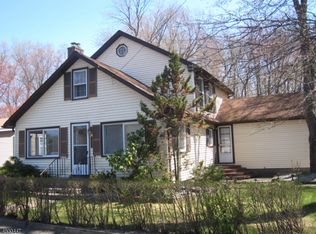 16 Cedar Lk E, Denville, NJ 07834