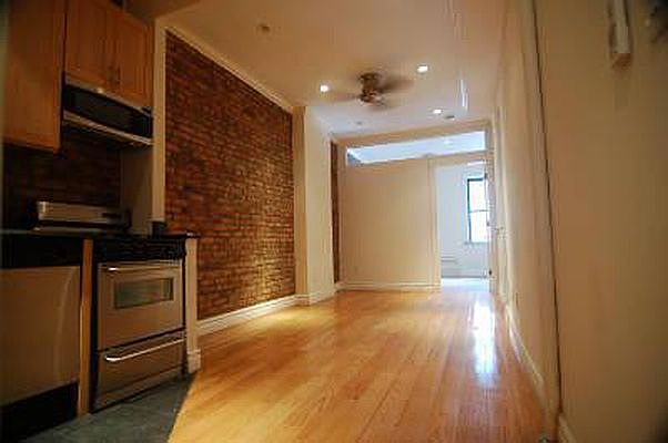 1st image of 521 E 5th St APT B