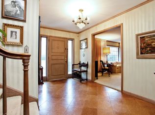 87 Spier Rd, Scarsdale, NY 10583