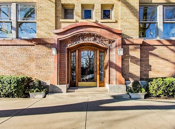 2nd image of 2238 N Lincoln Park W #F2