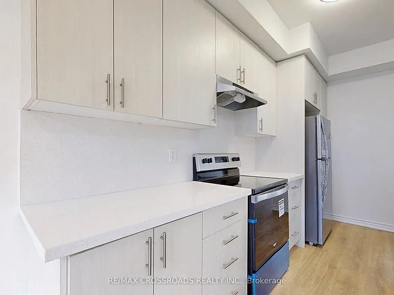 781 Kootenay Path — Photo 12