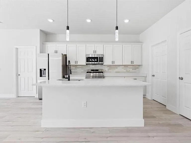 2660 SW 162nd Street Rd — Photo 8