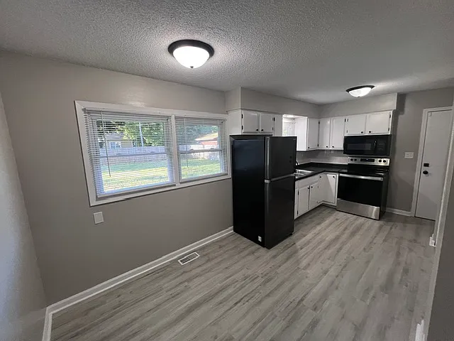 1418 Dobbins Dr — Photo 17