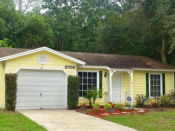 4th image of 2704 Martha Ln