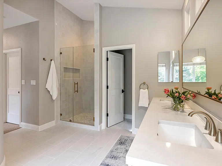 Primary shower