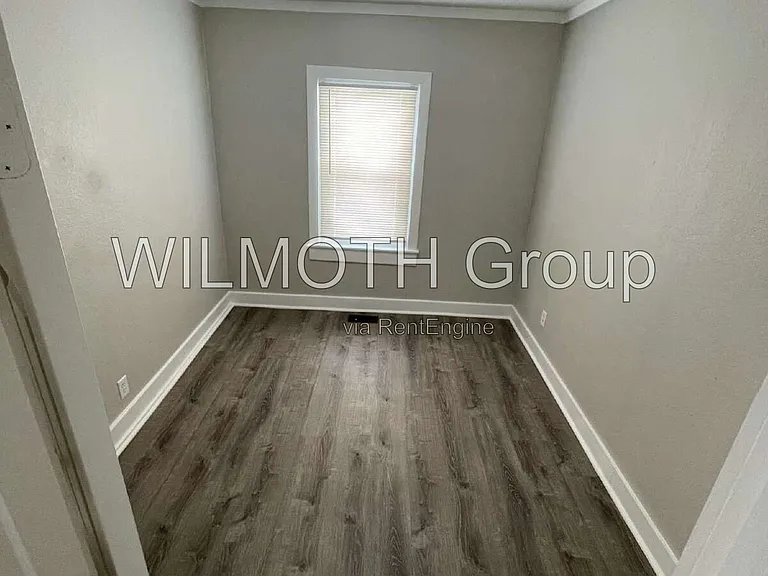 2733 N Lasalle St — Photo 11