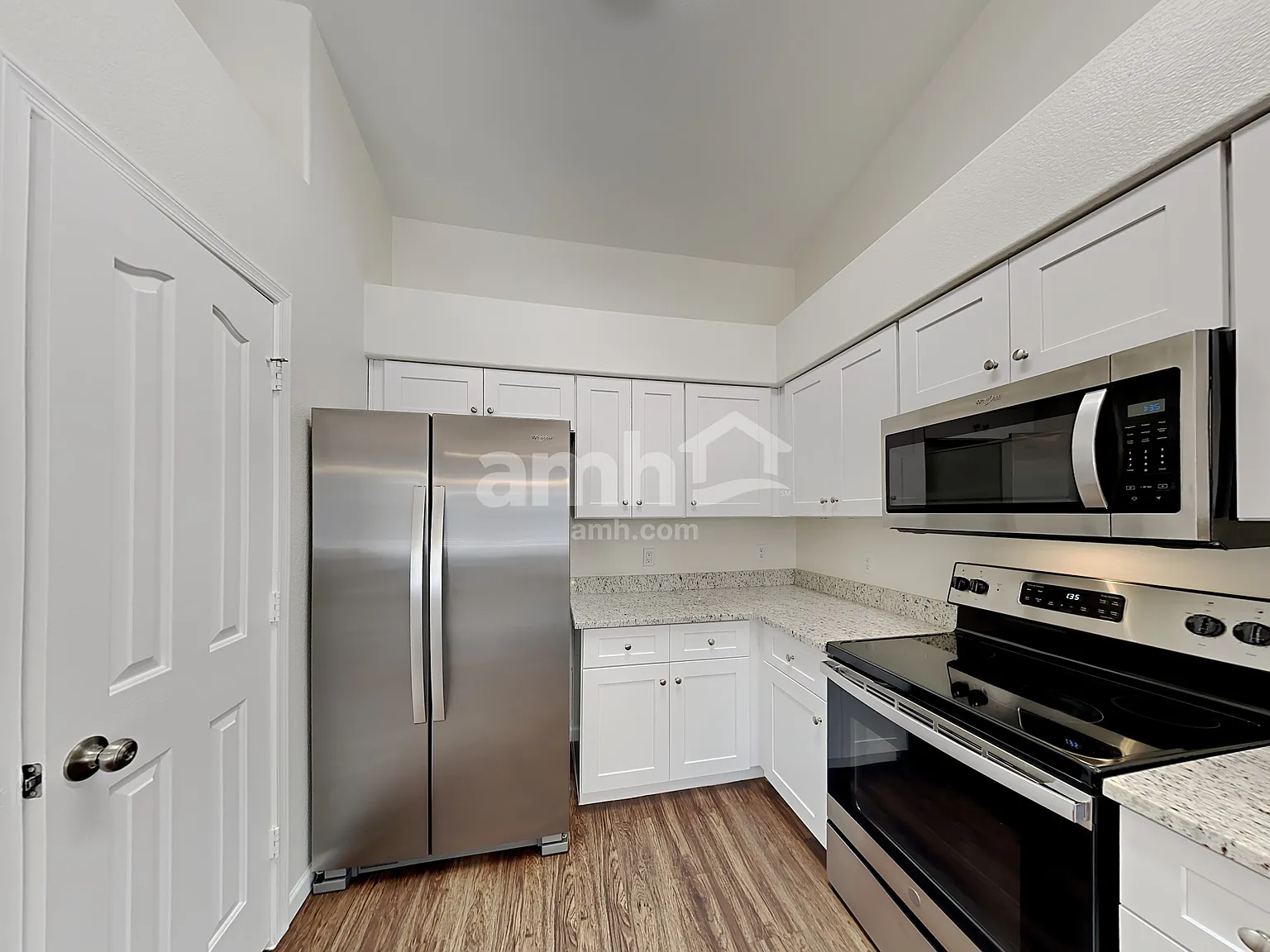 3 bed, 2.0 bath, 1500 sqft, $2,000 — Photo 3