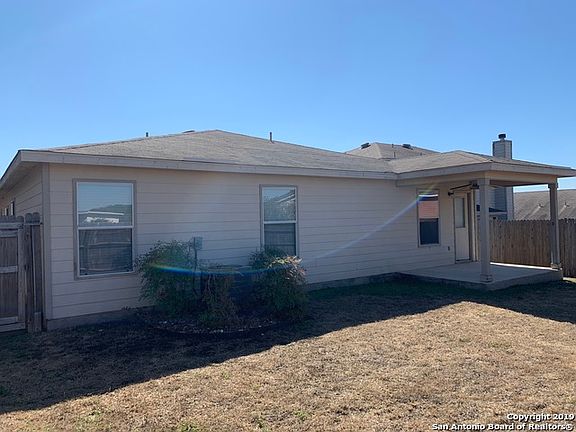 3rd image of 3431 Canyon Maple