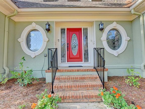 3rd image of 1401 Bromley Dr