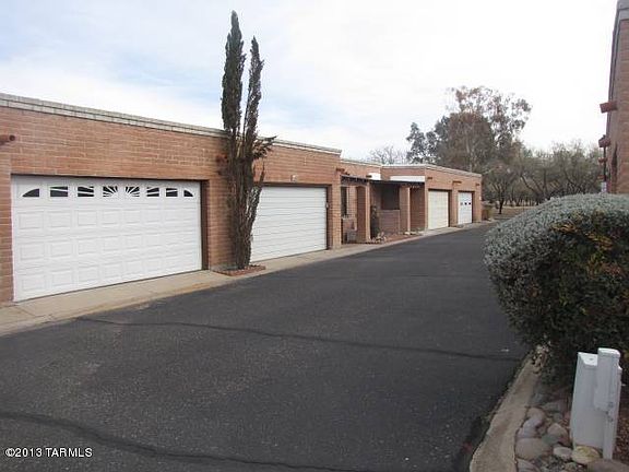 2nd image of 283 E Ponderosa St
