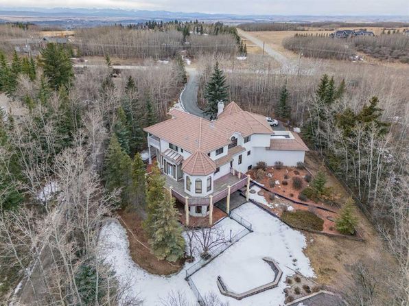 243022 W Westbluff Rd, Rocky View County, AB T3Z 3P2