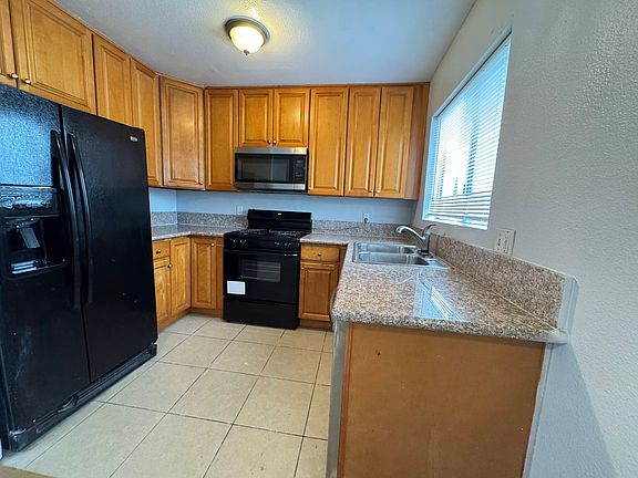 2nd image of 180 E La Verne Ave APT 9