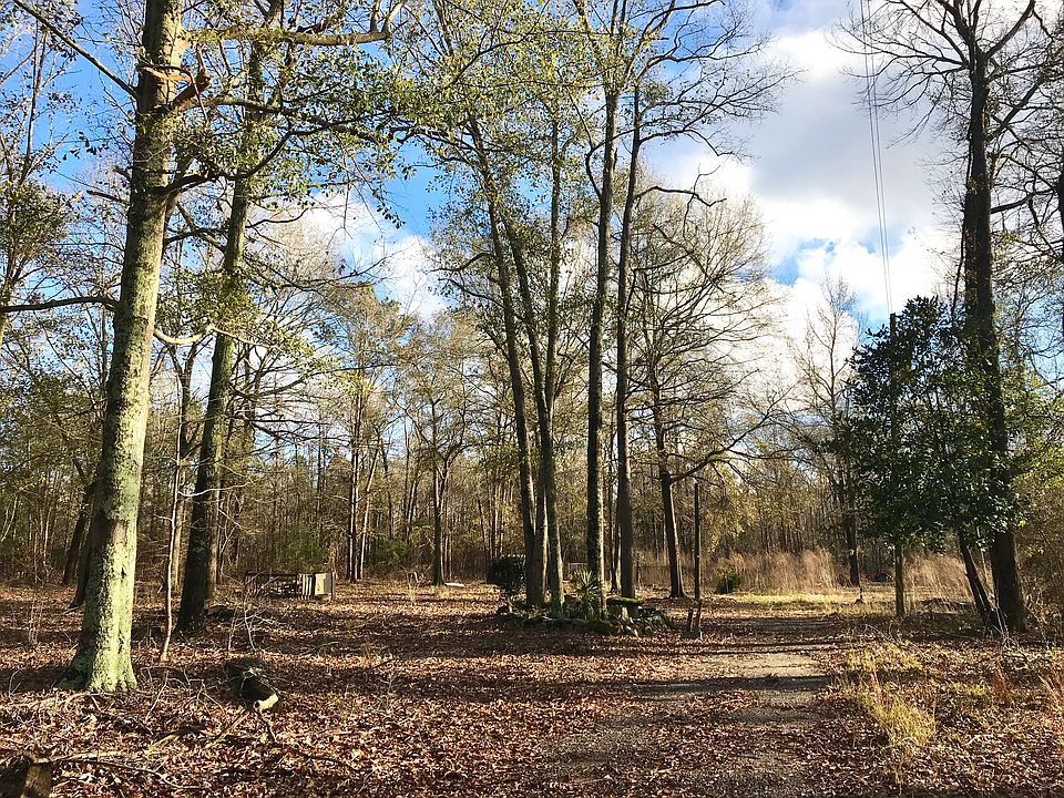 Circular gravel drive