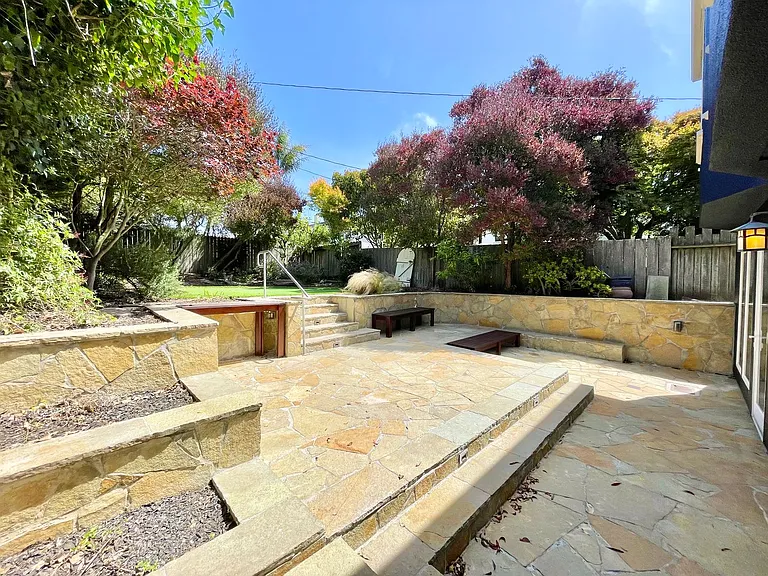 518 Staples Ave — Photo 29