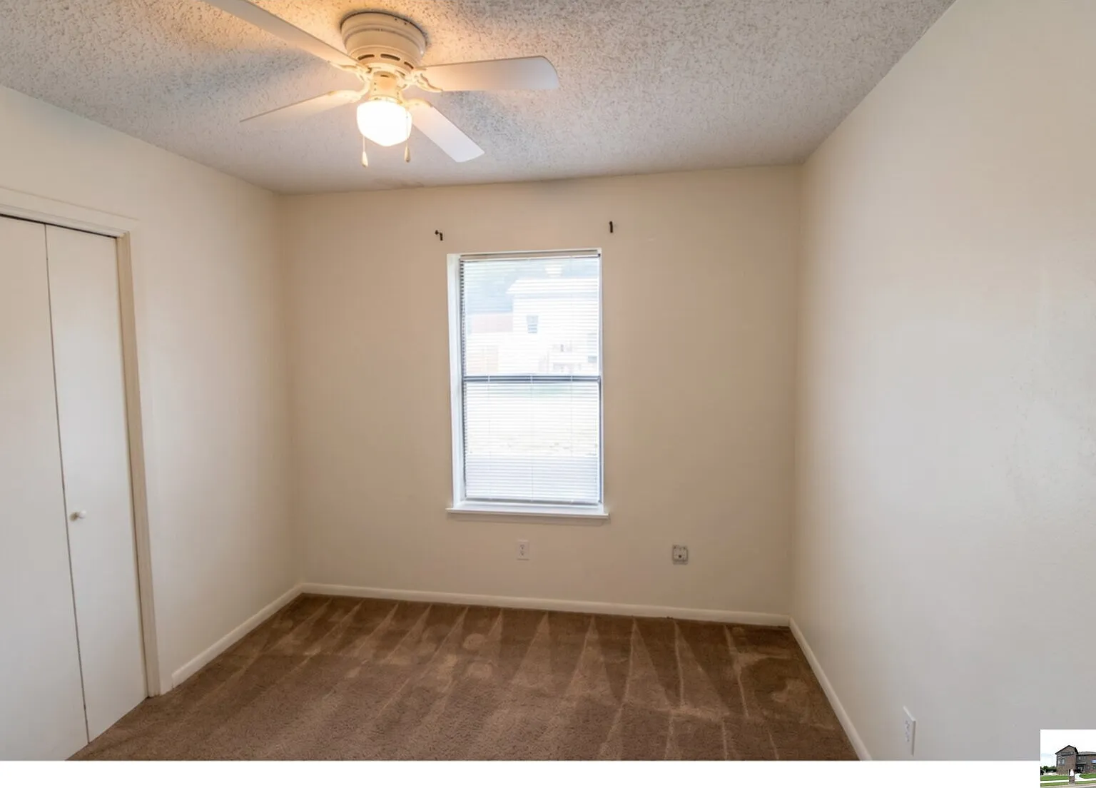 3 bed, 1.5 bath, 1040 sqft, $1,000 — Photo 4