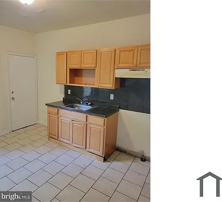 63 E Ashmead St — Photo 7