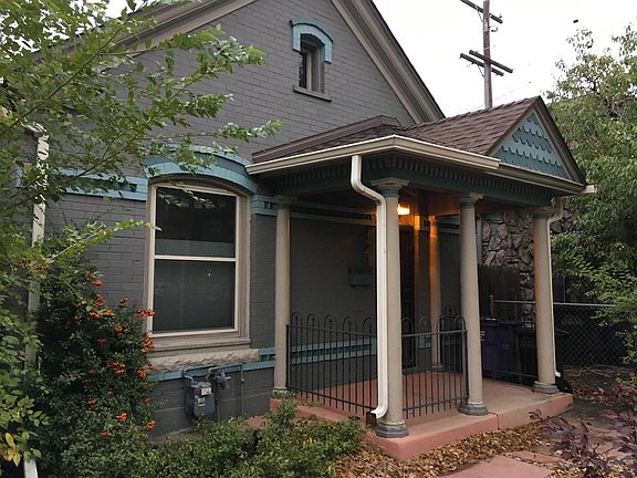 Located between Santa Fe Arts District and the Golden Triangle neighborhoods, one block from Sunken Gardens Park and Cherry Creek bike path.