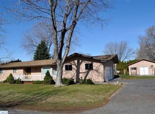 3720 W 11th Ave, Kennewick, WA 99338