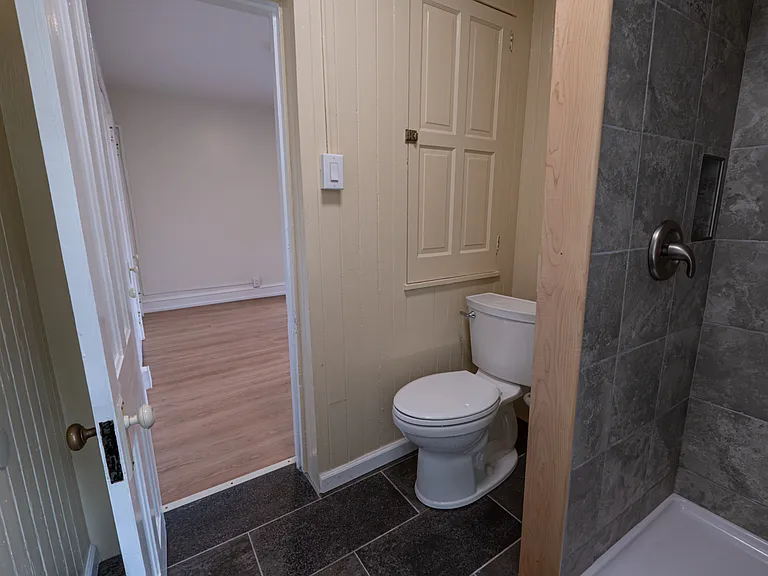 223 N Mulberry St — Photo 12