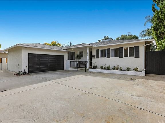 2nd image of 7021 Lasaine Ave