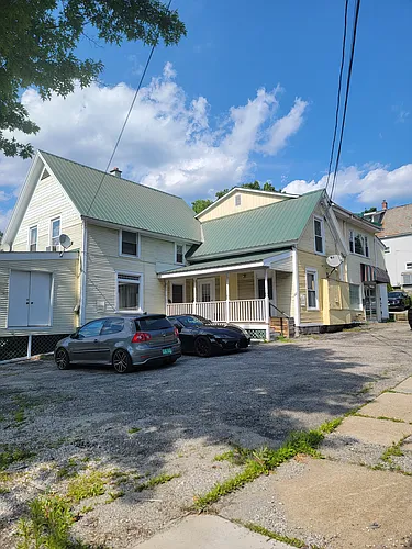 122 N Main St #4 Photo 1