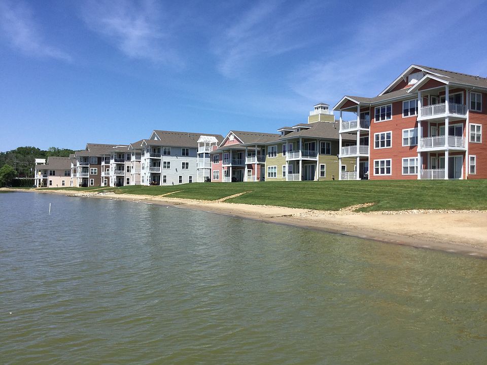 1st image of 13238 Lake Shore Dr Unit 201