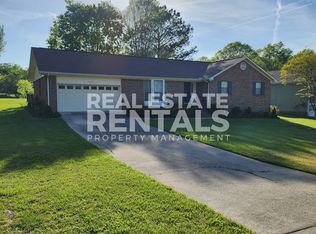 303 Mountain Lake Cir, Rainbow City, AL 35906