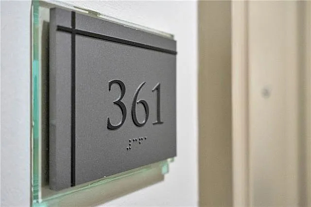 1 bed, 1.0 bath, 628 sqft, $2,000 — Photo 2