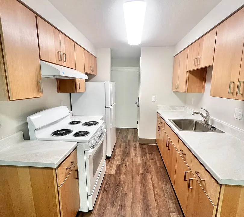 Cougar Creek Apartments