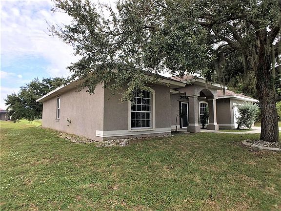 4th image of 86 Broadmoor Ln