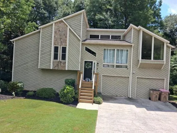 594 Farmbrook Trl NE, Kennesaw, GA 30144
