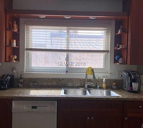 2nd image of 6812 Creekside Ln