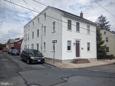 123 David St, Mount Joy, PA, 17552
