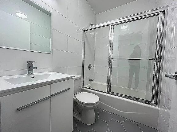 5th image of 2524 Albemarle Rd #3C