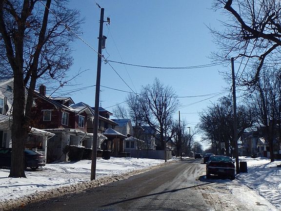 3rd image of 674 Windsor St