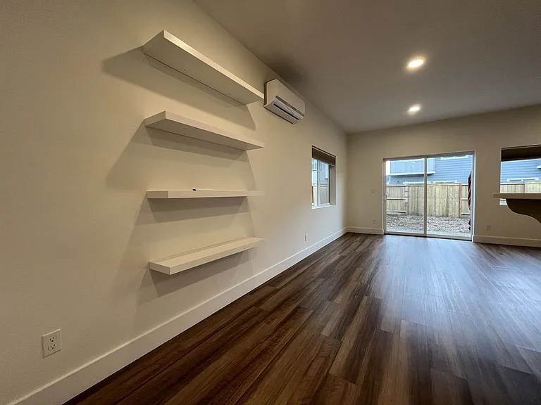 2875 S Magnolia Dr — Photo 19