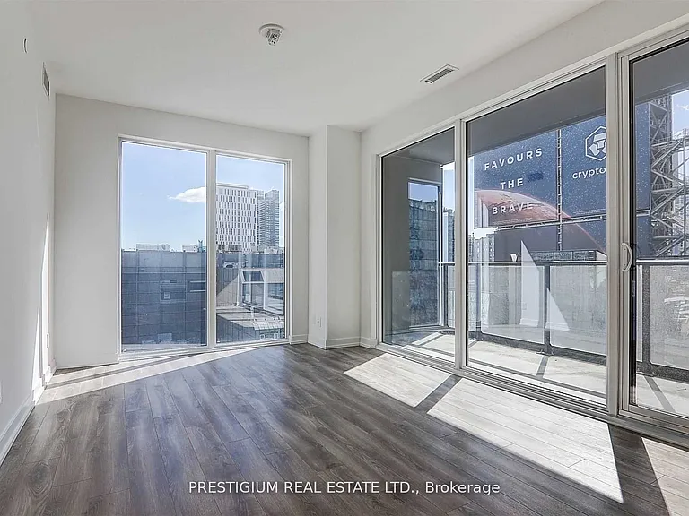 20 Edward St #804 — Photo 4