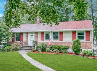 10 Malcolm Rd, Mahwah, NJ 07430