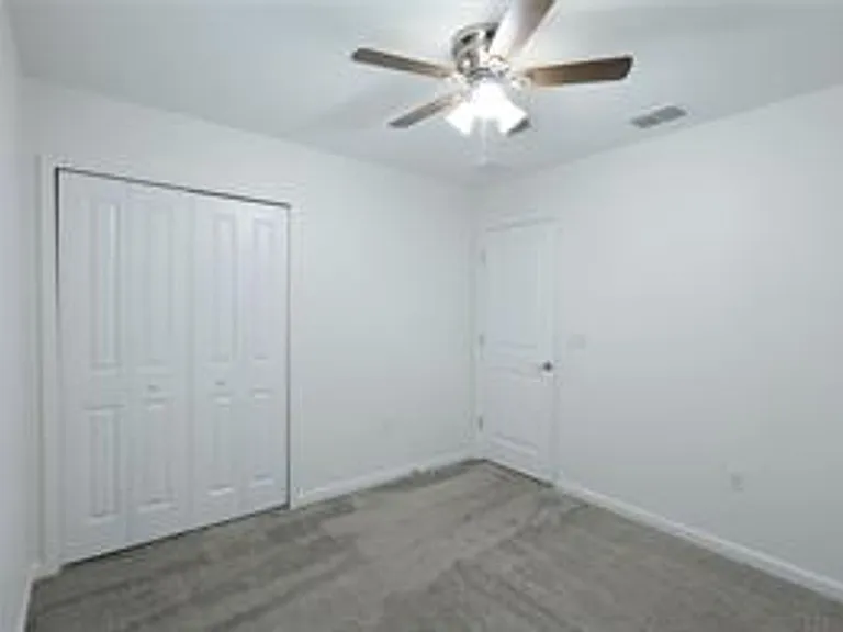 1821 Heart Lake Dr — Photo 32